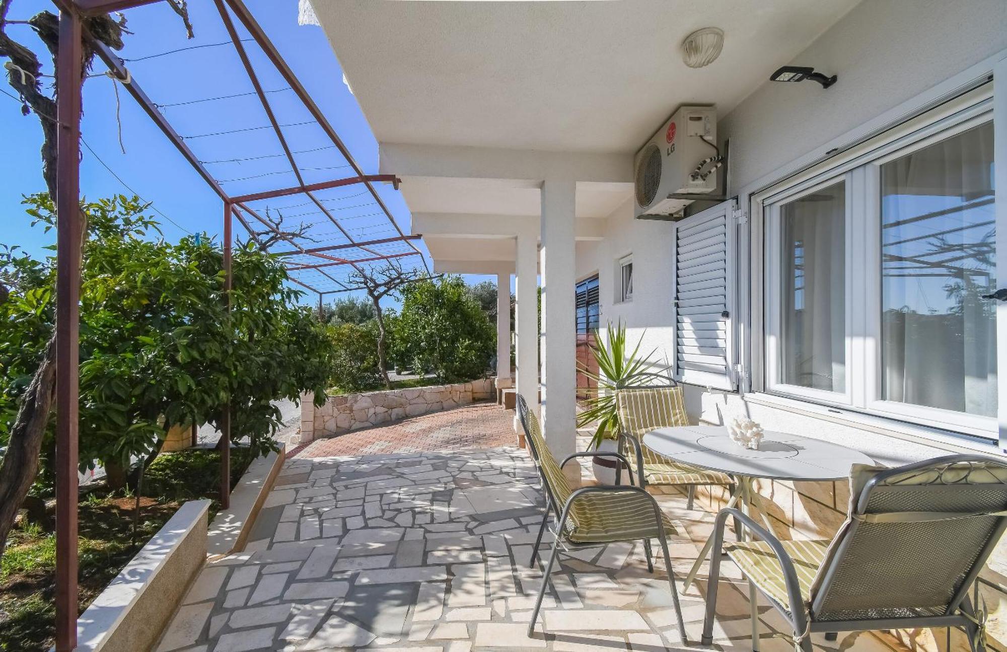Apartments Zeljko Сегет-Враница Экстерьер фото